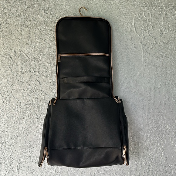 Extra Large Black Plastic Hanging Hygiene Travel Bag With Compartments - Picture 9 of 9
